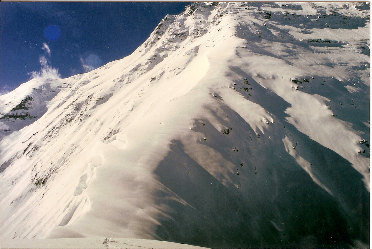 [Everest+1989+-+Vista+desde+Campo+IV+7020+metros+en+el+collado+norte+-+GMAM+-+Foto+Jos+Orta.jpg]