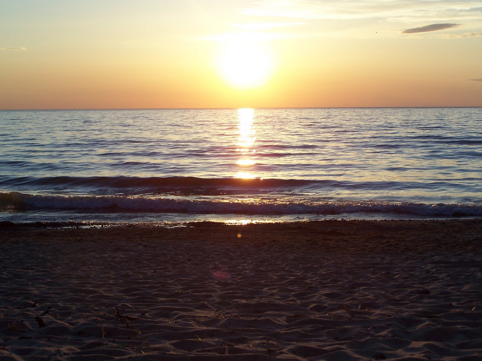 [sunset+beach++june+2+110.jpg]