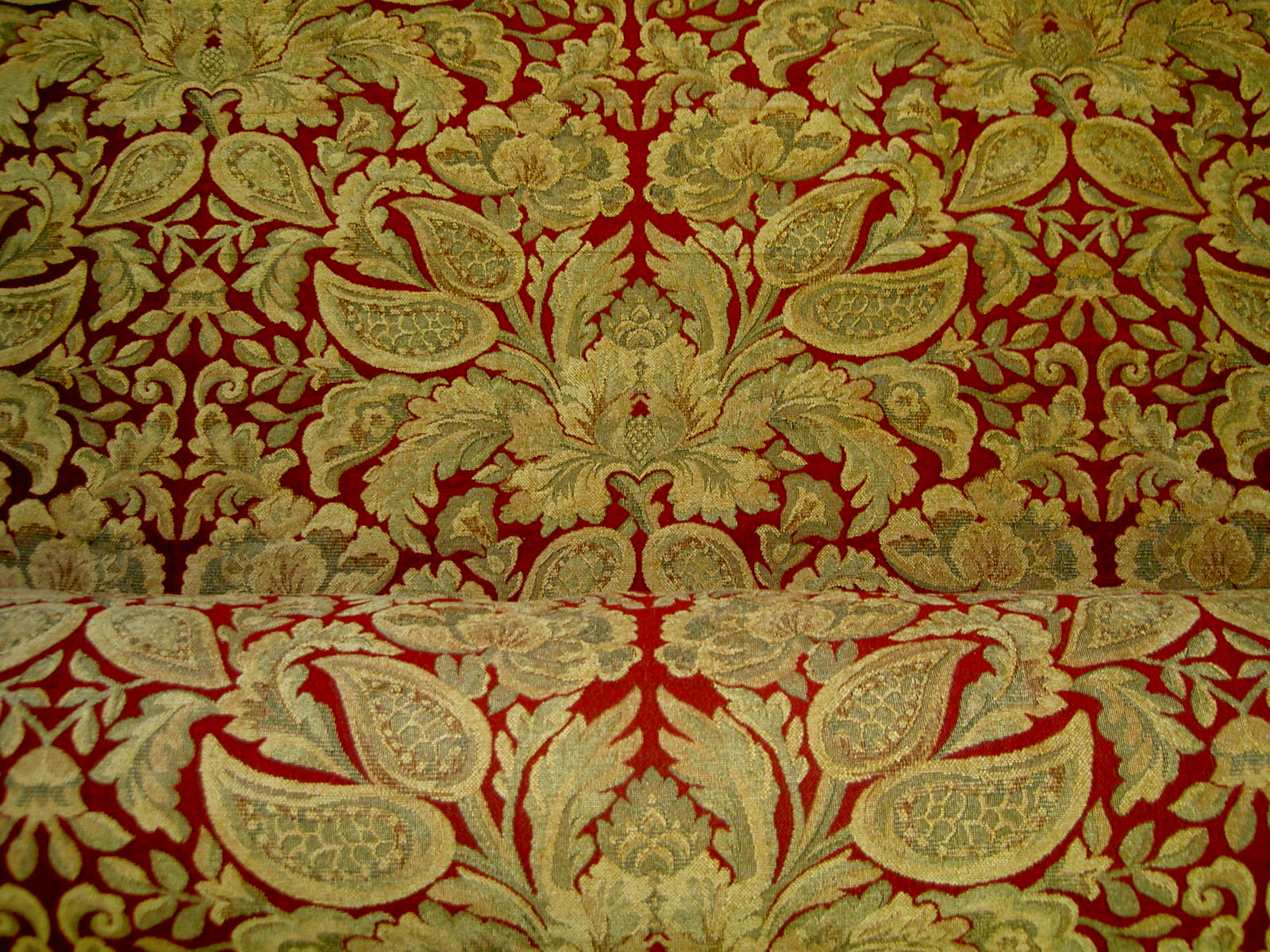 [Marcovaldo_Pattern_Guernica_Color_Ruby_Chenille_Upholstery_Fabric_U022506-003_inset-710549.jpg]