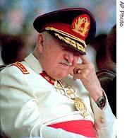 [ap__Augusto_Pinochet_chile_195_eng_20jan06.jpg]
