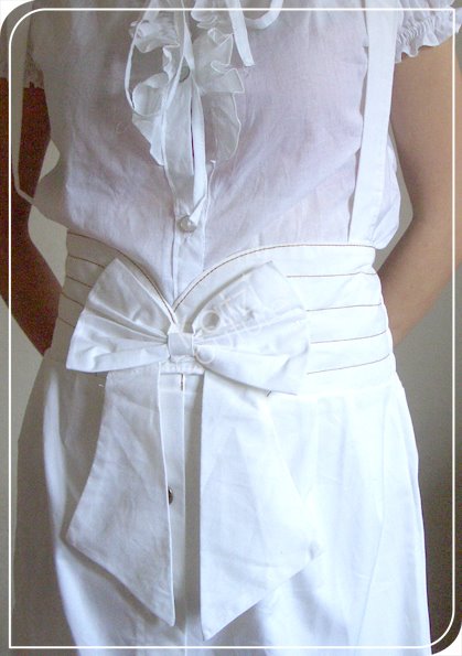 [katzi_couture_fashion_dress_white_5846close.jpg]