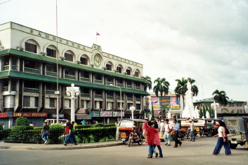 [800px-Zamboanga_city_college_ph04p62.jpg]