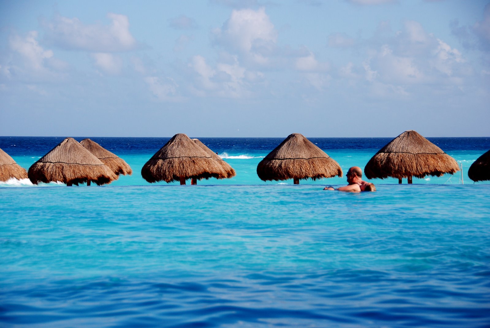 [Hilton+Cancun+Pool.jpg]