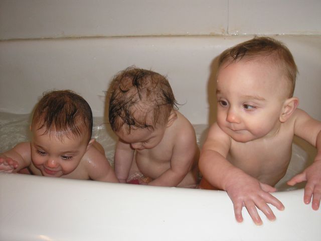[Babies+Bath+I.jpg]