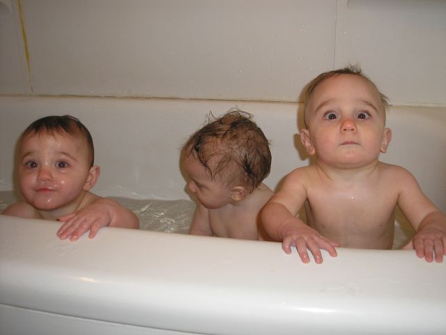 [Babies+Bath+II.jpg]