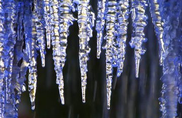 [icicles.bmp]