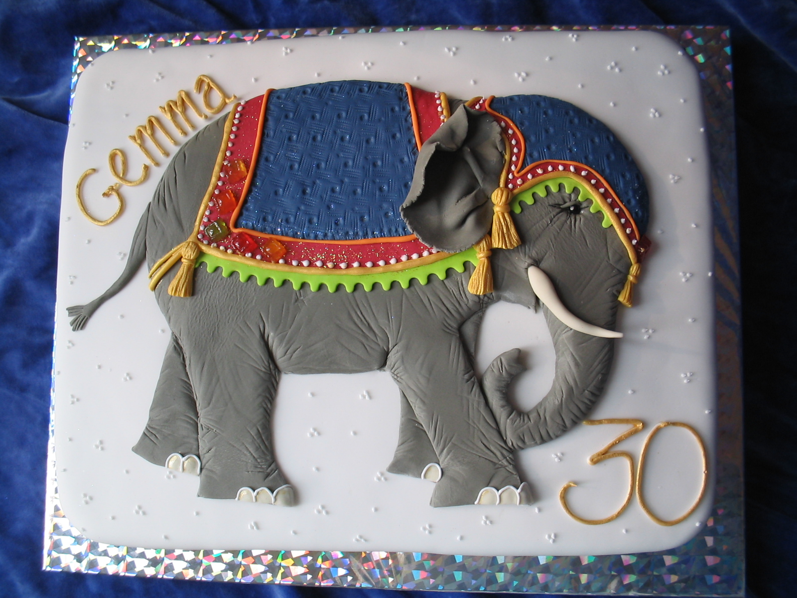 [gemma30+Elephant+cake+011.jpg]