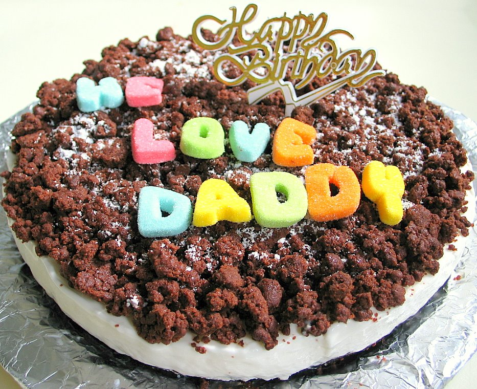 [daddy+cake1.jpg]