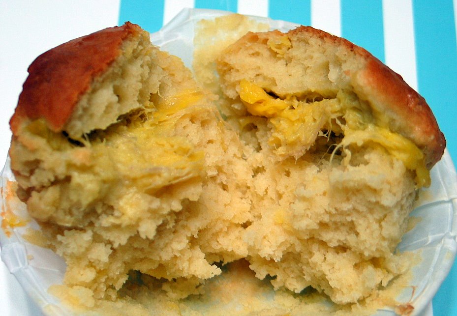 [durian+muffin3.jpg]