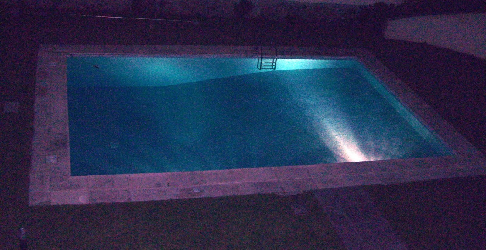 [piscina+001.jpg]