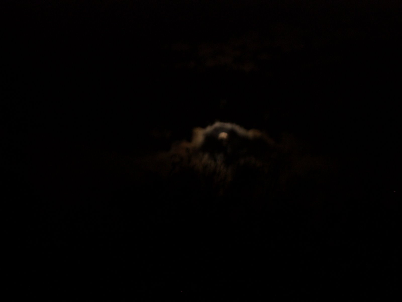 [Moon+hiding.jpg]