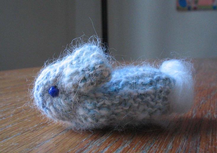 [knit+angora+bunny.jpg]