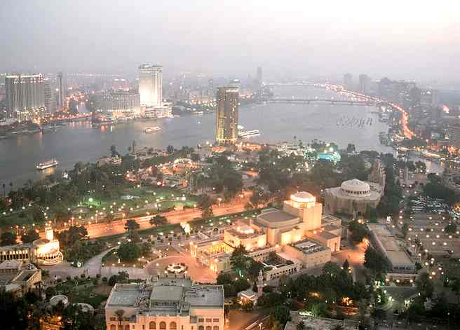 [Egypt_Cairo_evening_view_from_the_Tower_of_Cairo_October_2004.jpg]