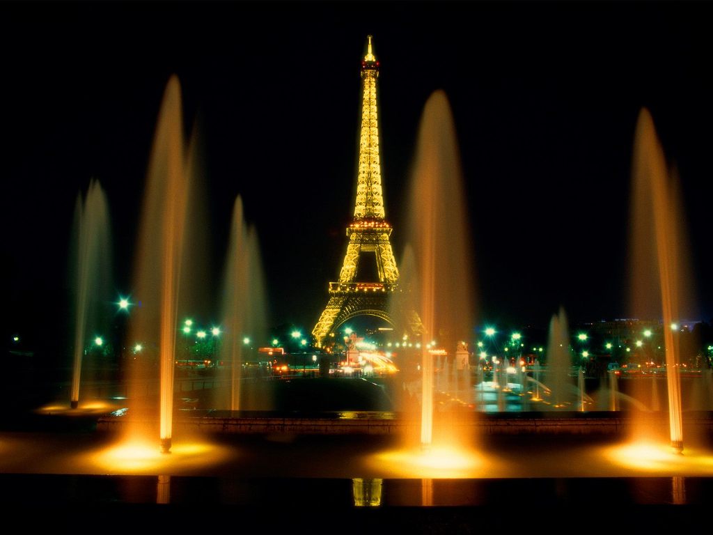 [Eiffel_Tower,_Night.jpg]