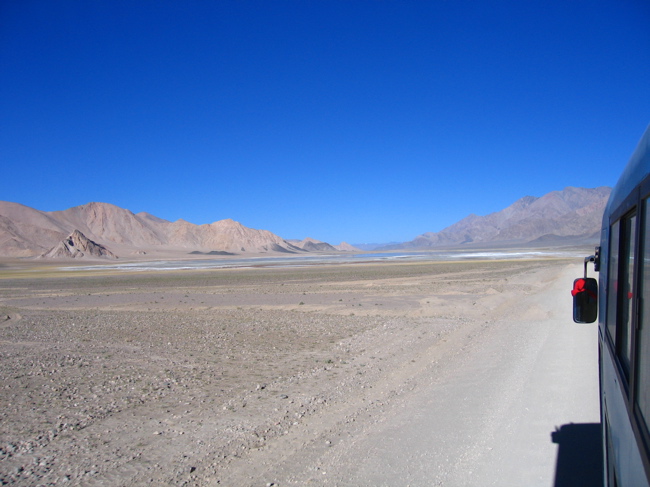 [road+to+tibet.JPG]