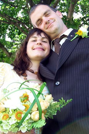 [bride+and+groom.jpg]