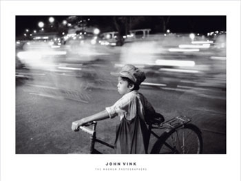[Busy+Road+Vietnam+JOHN+VINK.jpg]