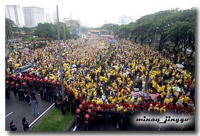 [Bersih's4000.jpg]