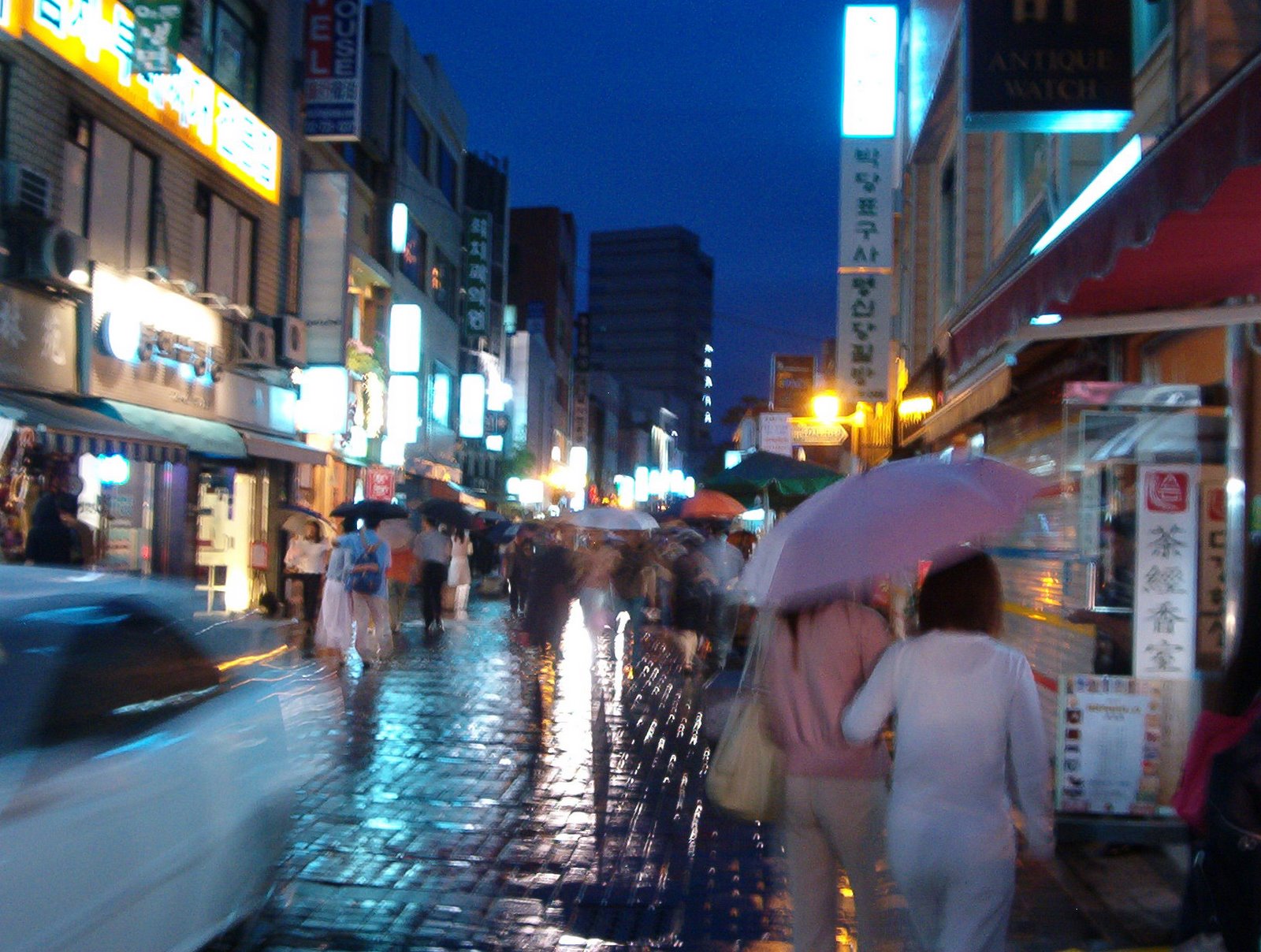 [Seoul+Night+Street.JPG]