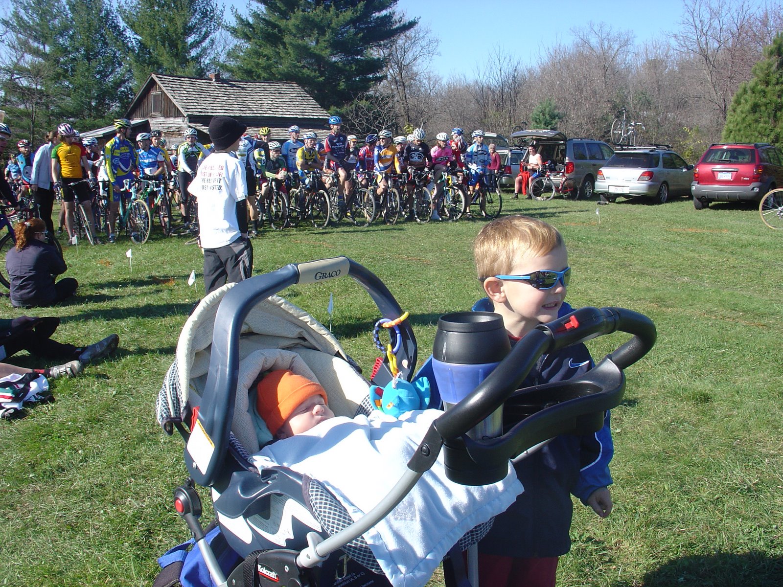 [Connor+&+Porter+at+Daddy's+bike+race.jpg]