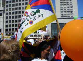 [Tibetan+flag.jpg]