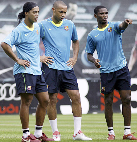 [Henry+with+Ronaldinho+etc.jpg]