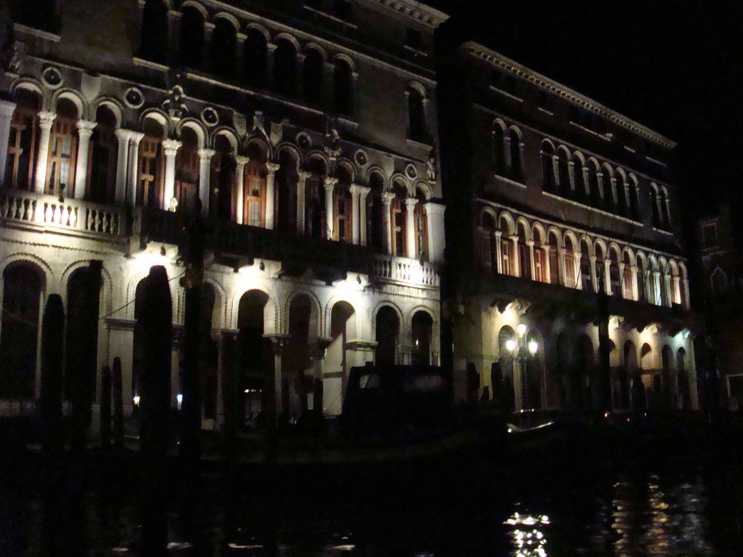 [Venice+at+Night.jpg]