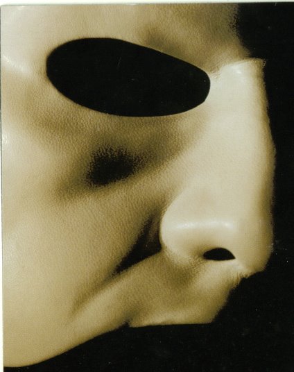 [Phantom+of+the+Opera-Mask.bmp]