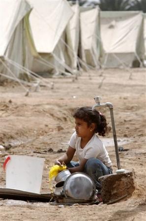 [iraqi+refugee+camp.jpg]