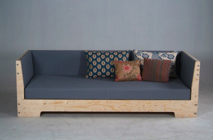 [piet+hein+eek+plywood+sofa+1.jpg]