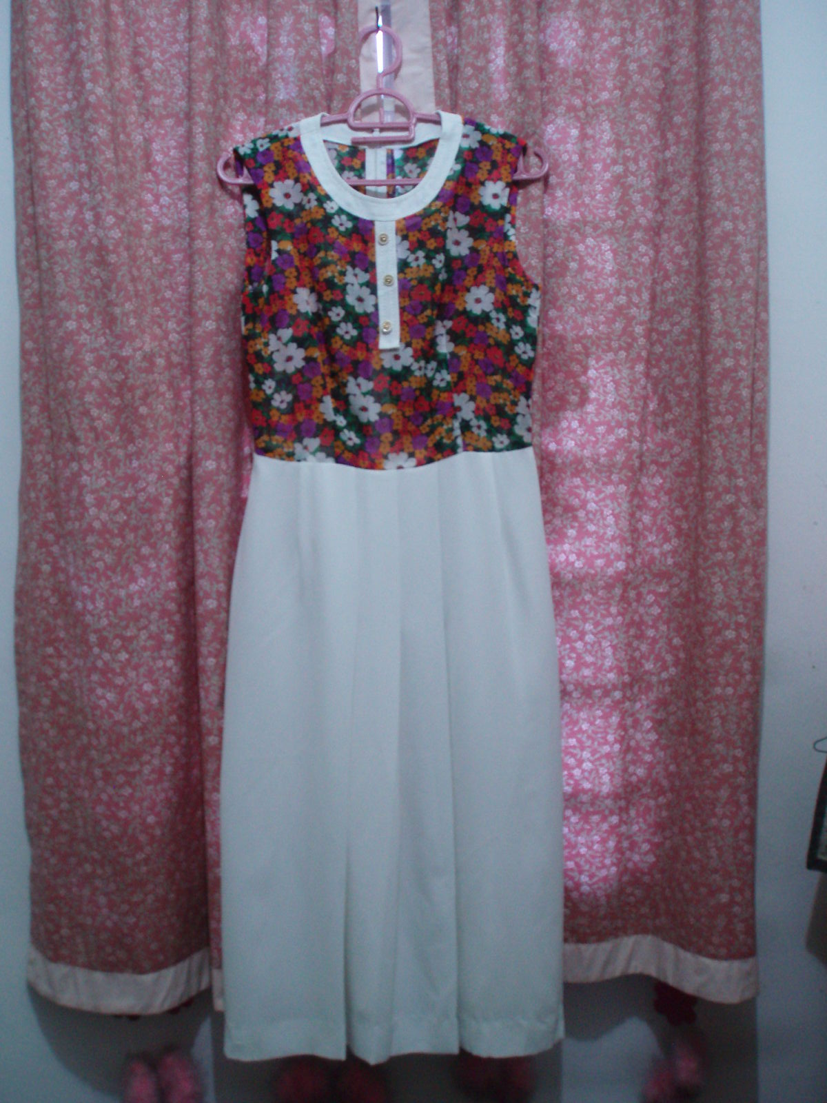 [vintage+dress+(3).JPG]