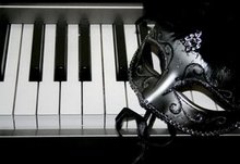[mask+piano2.jpg]