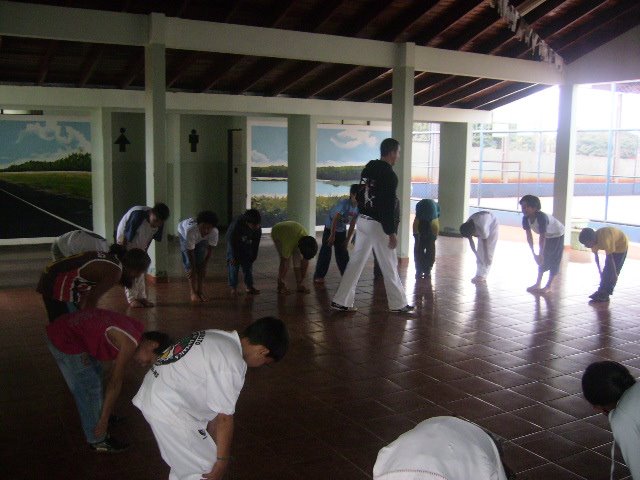 [Capoeira+2.JPG]