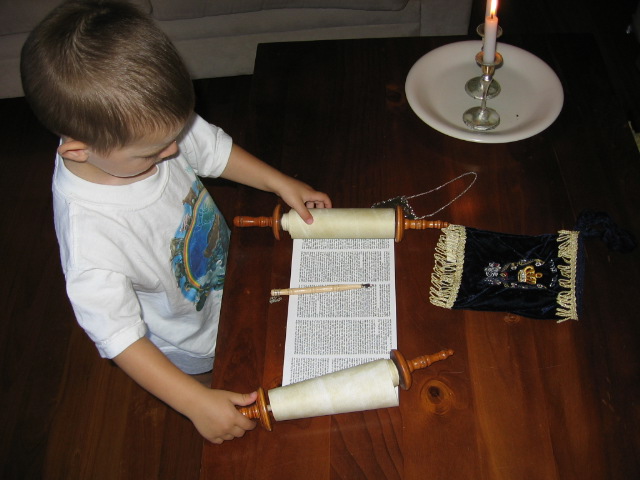 [1st+Torah+reading+Jan.2006.JPG]