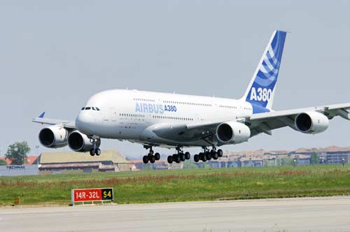 [airbus-A380.jpg]
