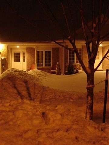 [Snow+at+the+house.jpg]