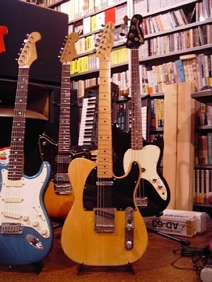 あとまくぶろぐ: Fender Japan Telecaster Eシリアル