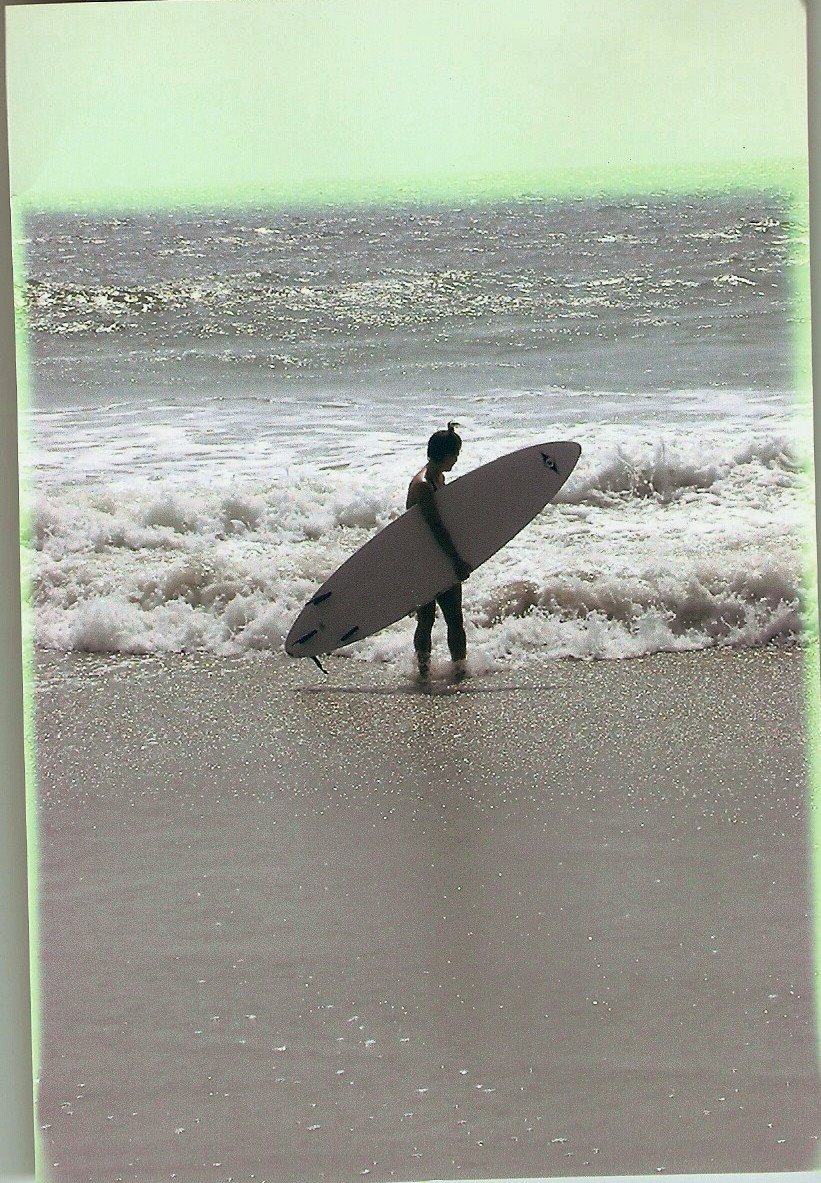 [me+surfing.jpg]