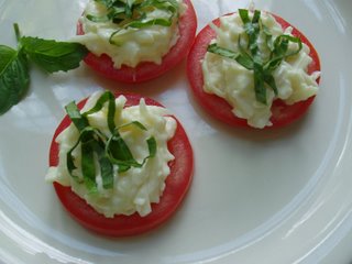[Garlic+Tomatoes.jpg]