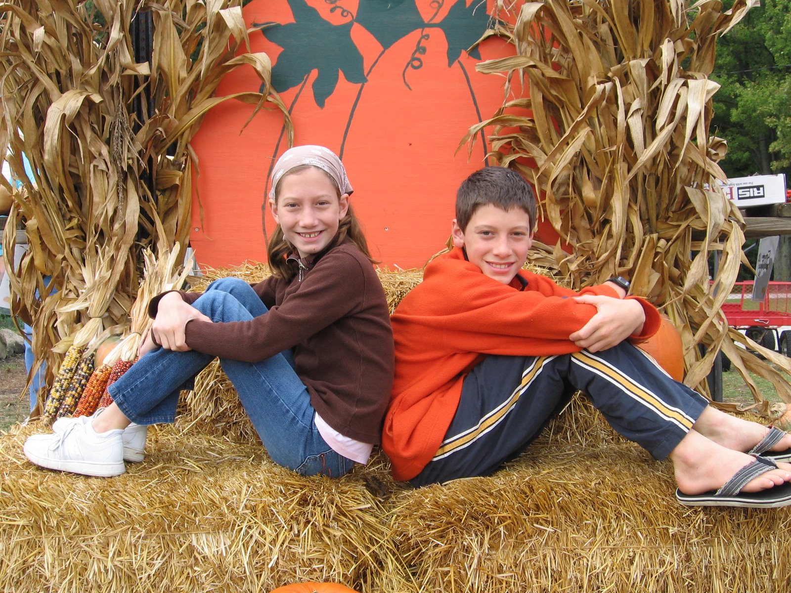 [Rachel+&+Jacob+and+the+pumpkin.jpg]
