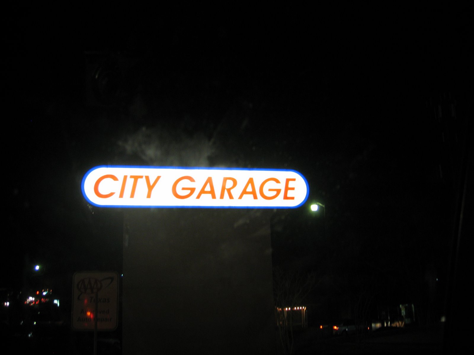 [271+City+Garge+sign.jpg]