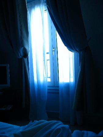 [sleep-with-the-windows.jpg]