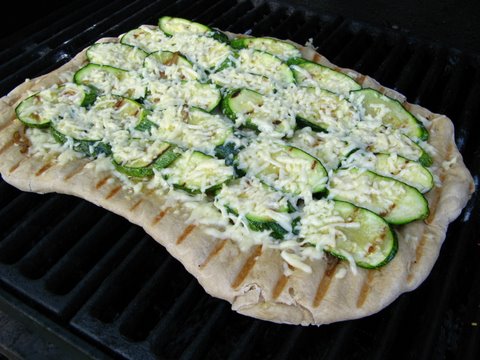 [zucchini_pizza.JPG]