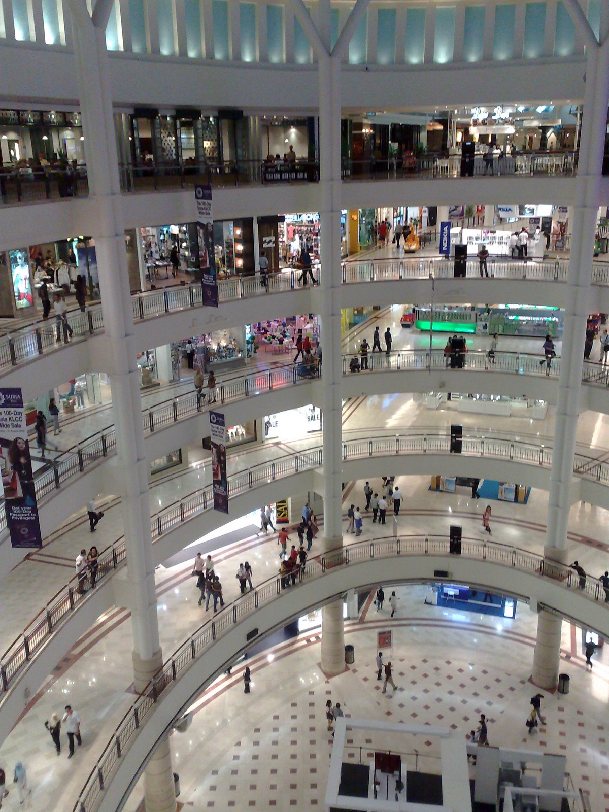 [KL+shopping+Center.jpg]