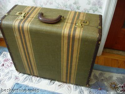 [vintage+suitcase1.jpg]
