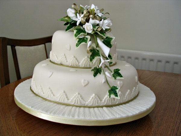 [Wedding-cake-1.jpg]