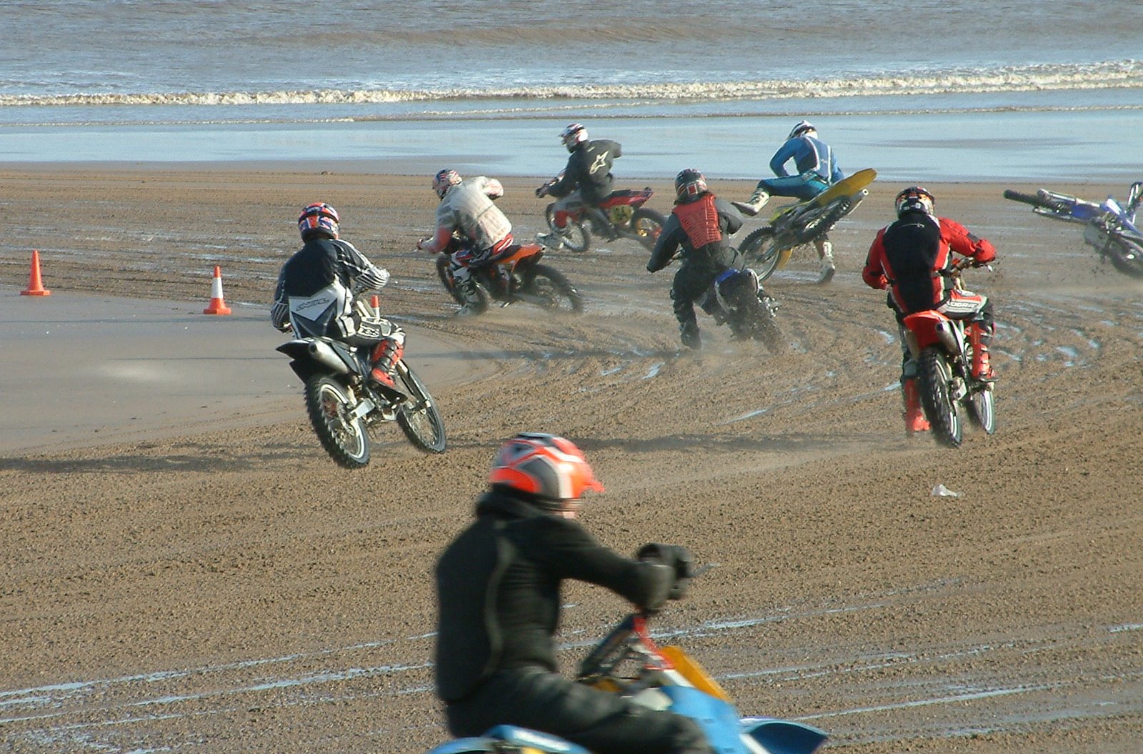 [Mablethorpe+motorcycle+sandracing+27+Jan+2008+074.jpg]