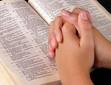 [bible+praying+hands.jpg]