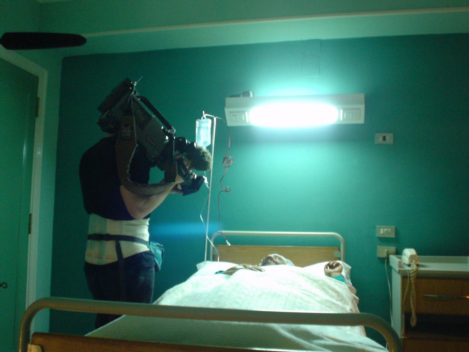 [Production+Photo+-+Shooting+at+the+Hospital.JPG]