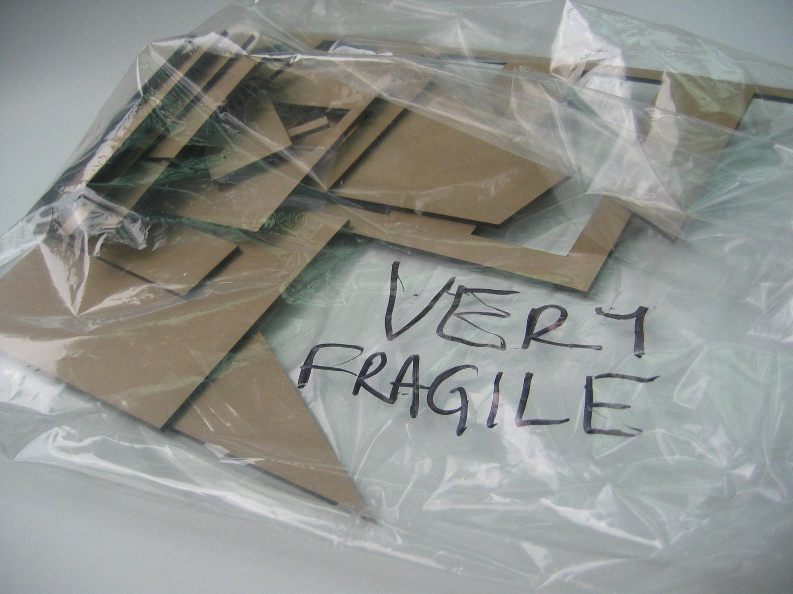 [very+fragile.JPG]